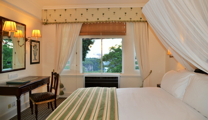 Victoria Falls Hotel website screenshot